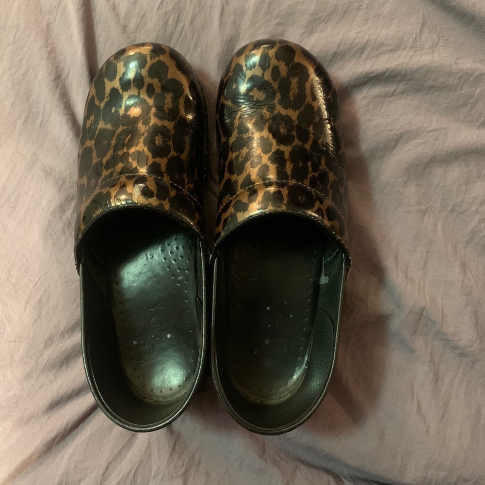 Patent leather leopard Dansko 41